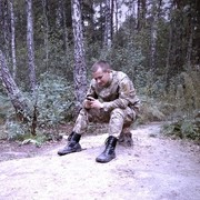  ,  Viktor, 28