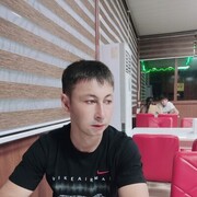  ,  Ruslan, 32