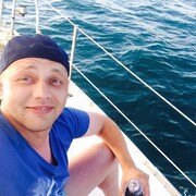  -,   Denis, 32 ,   ,   , c , 