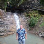  ,   Viktor, 60 ,   