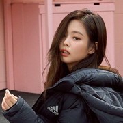  ,   Jennie, 26 ,   