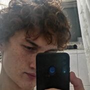  ,  Shohrux, 22