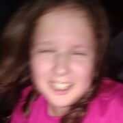  ,  Eva, 22
