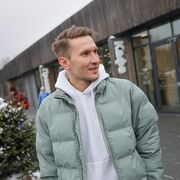  --,   , 30 ,     , c 