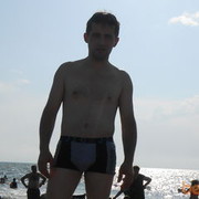  ,   Maxo, 44 ,   