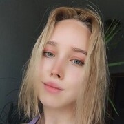  ,  Nika, 23