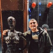  ,   Leon, 33 ,   ,   , c , 