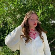  ,  Alyona, 21