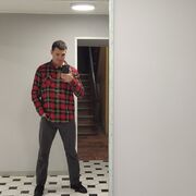  ,  Rory, 32