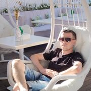  ,  Alex, 33