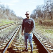  ,   Artiom, 33 ,  