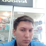  ,  RosHah, 31