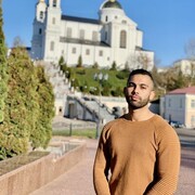  ,  Ali, 26