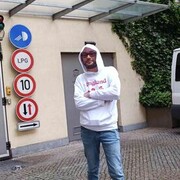  ,  Vakho, 41