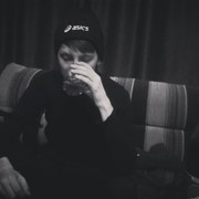  -,  Viktor, 28