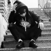  ,  Gruzin, 25