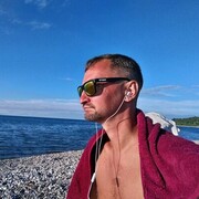  ,   Andr, 46 ,   