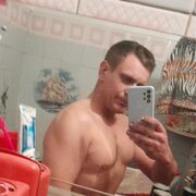  ,   Sergei, 33 ,   ,   