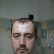  ,  Viktor, 30