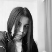  ,   Karolina, 21 ,   ,   