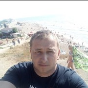  ,  Yuriy, 38