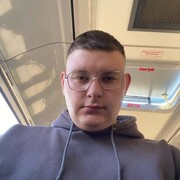  ,  Petro, 23