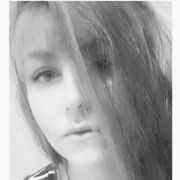  ,  Valeria, 32
