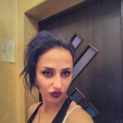  ,  Dayana, 29