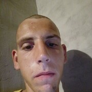  ,  Artem, 23