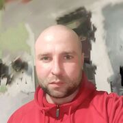  ,  Maksim, 39