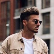  ,  Narek, 23