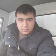  ,  Shoxruh, 32