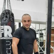  ,   Artur, 39 ,   ,   