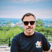  -,   Stefan, 40 ,     , c 
