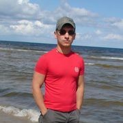  ,  Oleg, 40