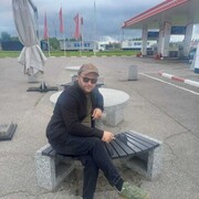  ,  Dato, 40