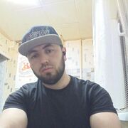   ,  Ali, 33
