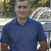  ,   Artur, 37 ,   ,   