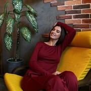  ,   Viktoria, 40 ,   c 