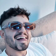  ,   Leo, 33 ,   ,   