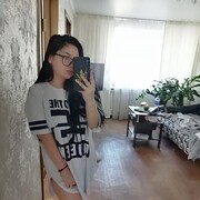  ,  Alina, 26