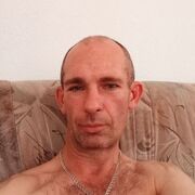  ,  Wladek, 43
