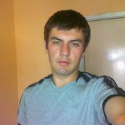  ,   Viktor, 37 ,   