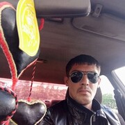  ,   Slava, 33 ,   ,   