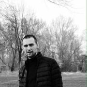  ,  Oleg, 32