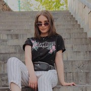  ,   Adriana, 25 ,   