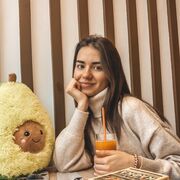  ,  Natalia, 25