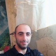  ,  Artur, 37