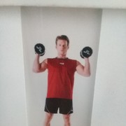 �����  �����