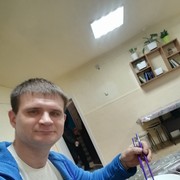  ,   Maxim, 36 ,   